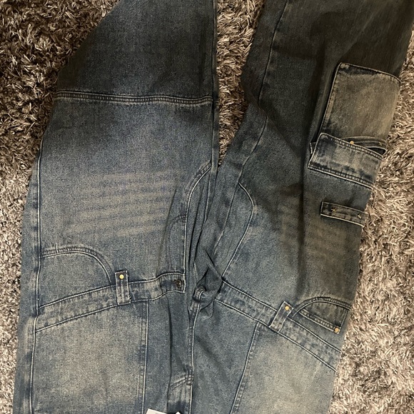 Brand new Urban Outfitters wide leg COLUSSUS FIT baggy pants with pockets. - Picture 2 of 5